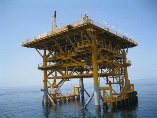 Нефтедобывающая платформа БЛОК-4, Каспийское море
